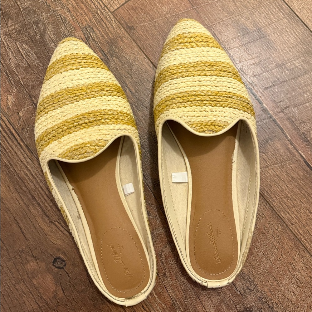 Universal Thread raffia mules